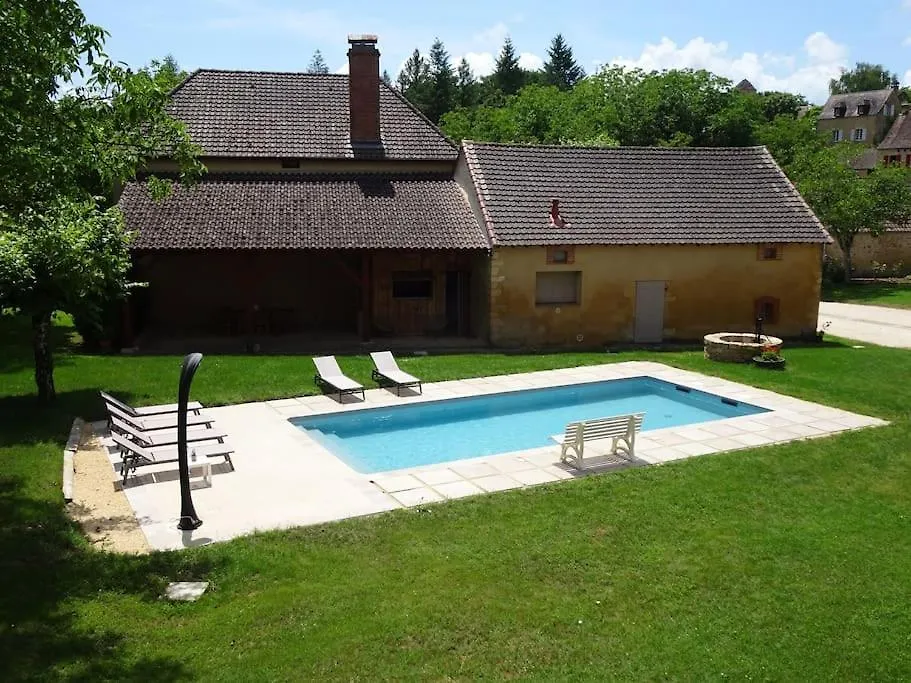 Vakantiehuis Domaine Avec Piscine A Milhac Dans Le Lot 4 Etoiles 2 Gites
