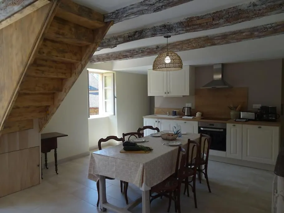 Domaine Avec Piscine A Milhac Dans Le Lot 4 Etoiles 2 Gites